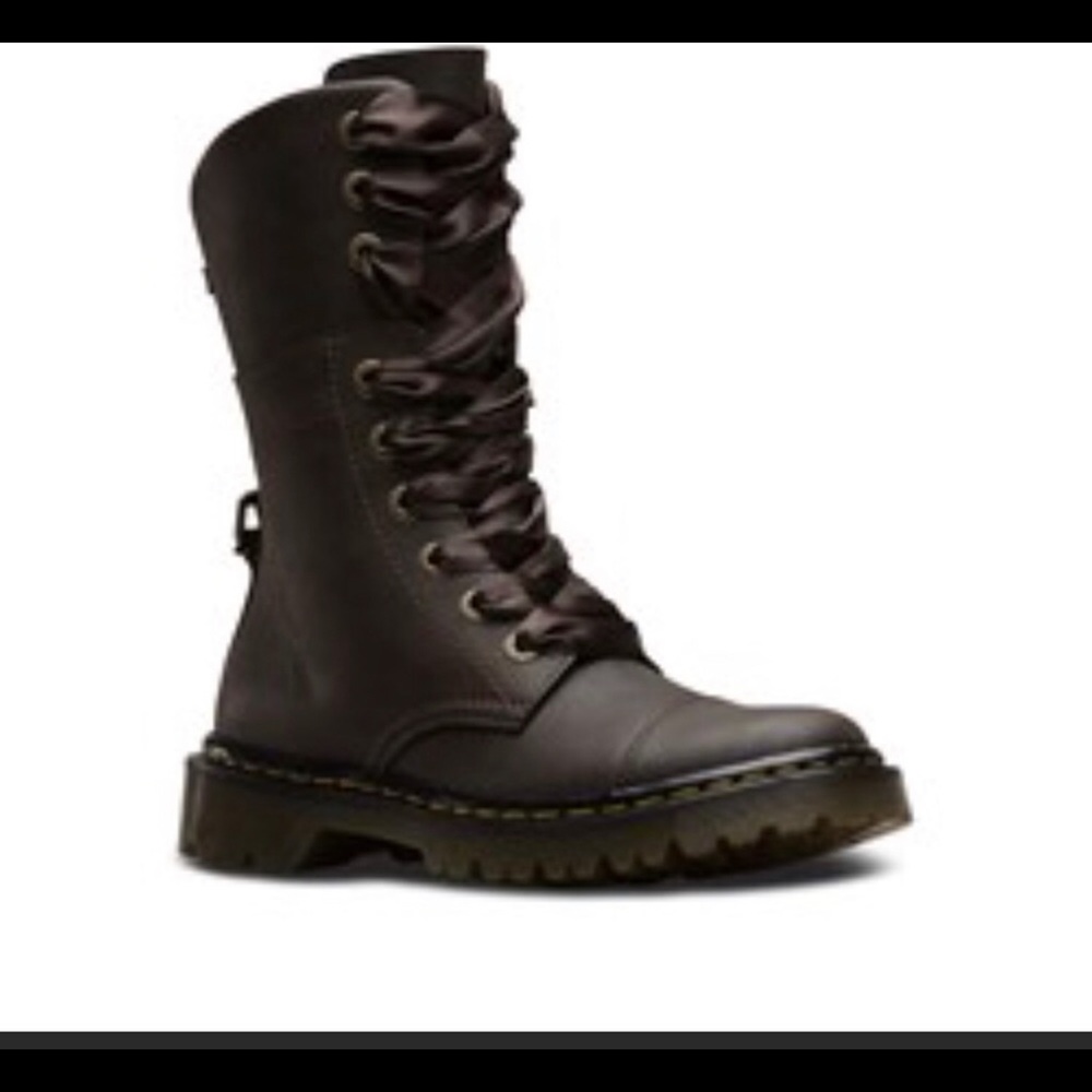 Dr Martens Yuba brown boots